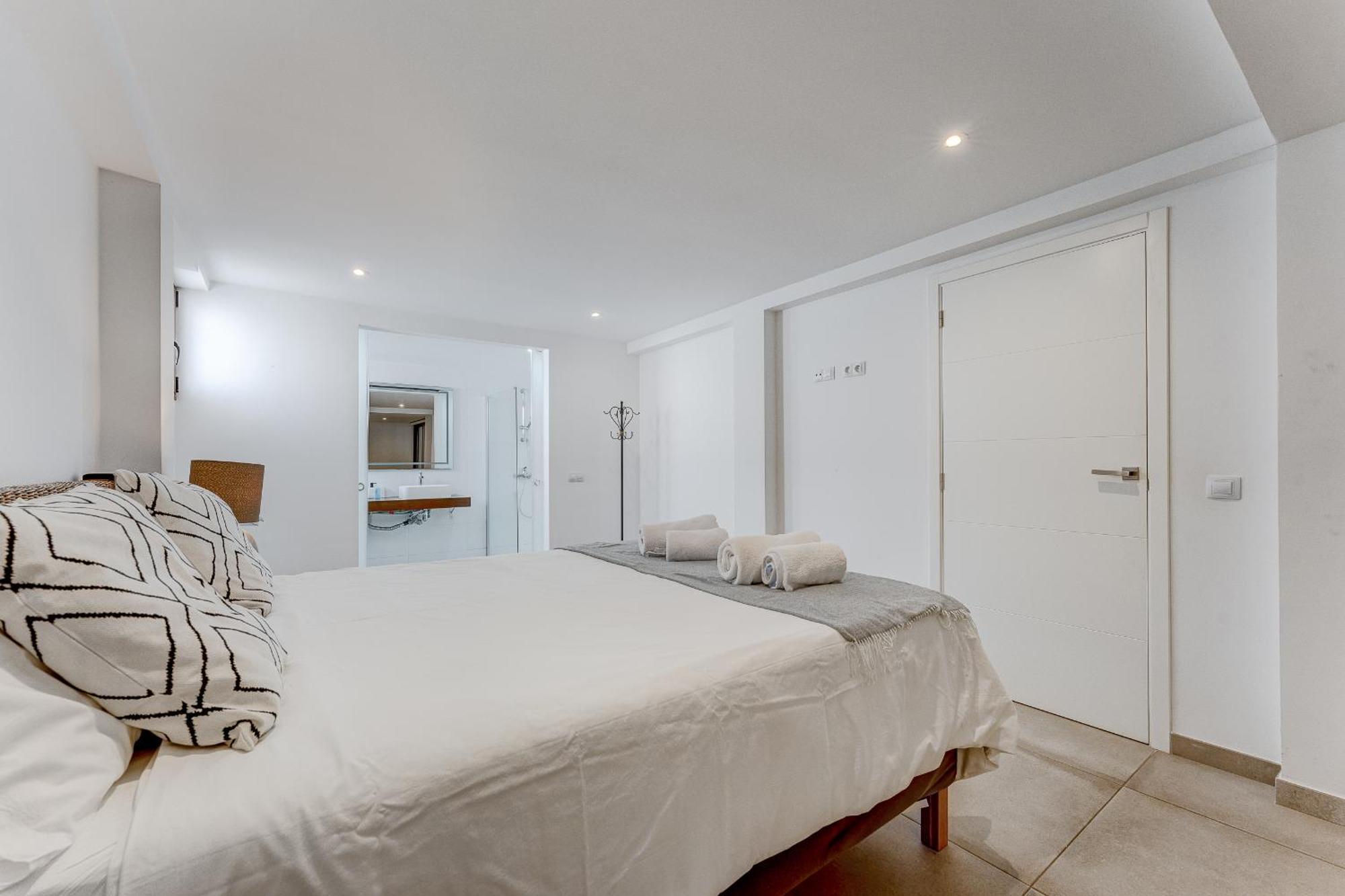 Fabulous Contemporary 5 Bedroom Villa With Private Heated Pool, Sleeps Max 13 Callao Salvaje Esterno foto