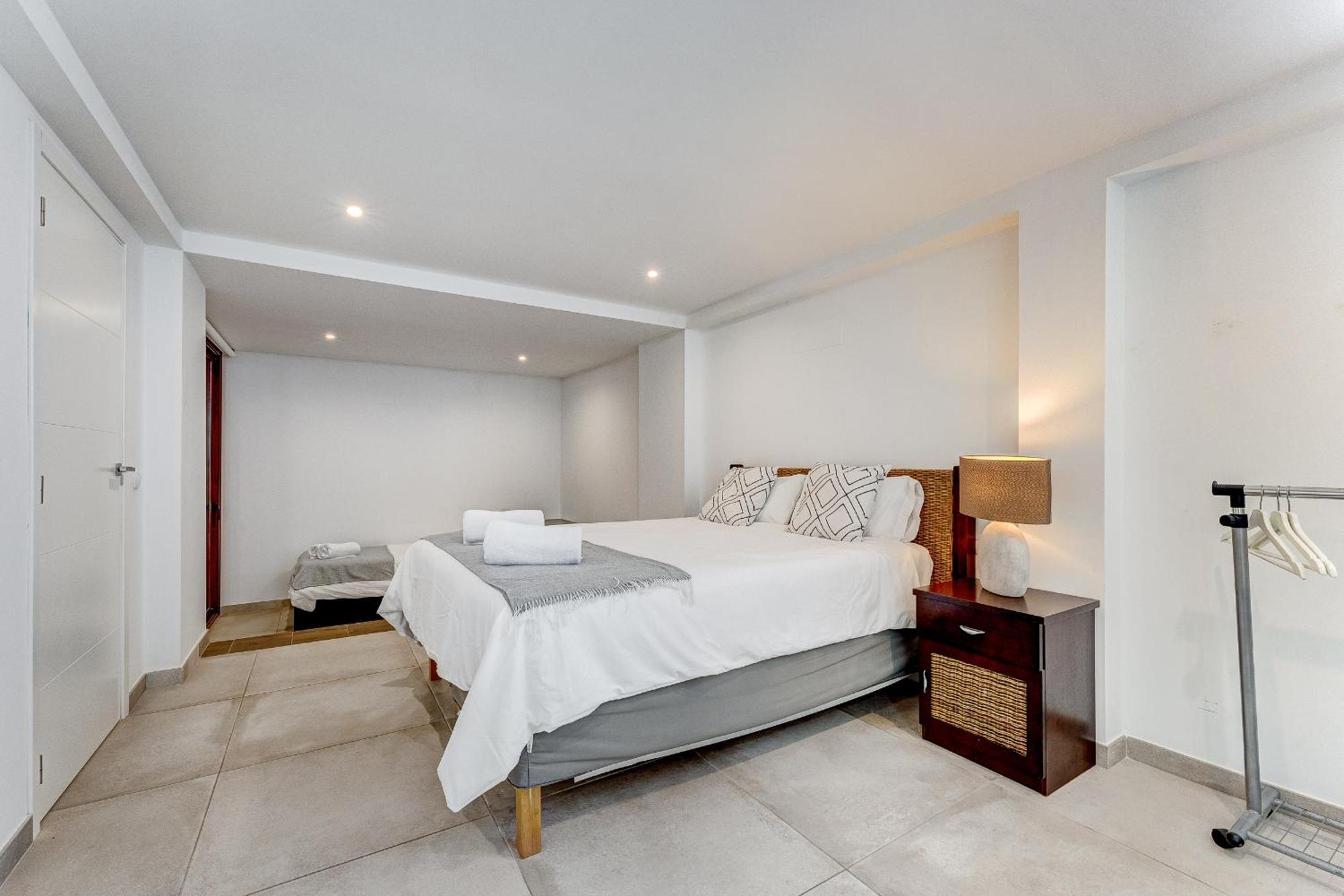 Fabulous Contemporary 5 Bedroom Villa With Private Heated Pool, Sleeps Max 13 Callao Salvaje Esterno foto