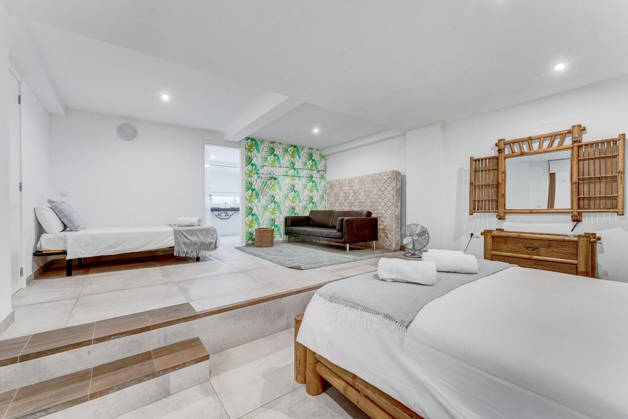 Fabulous Contemporary 5 Bedroom Villa With Private Heated Pool, Sleeps Max 13 Callao Salvaje Esterno foto