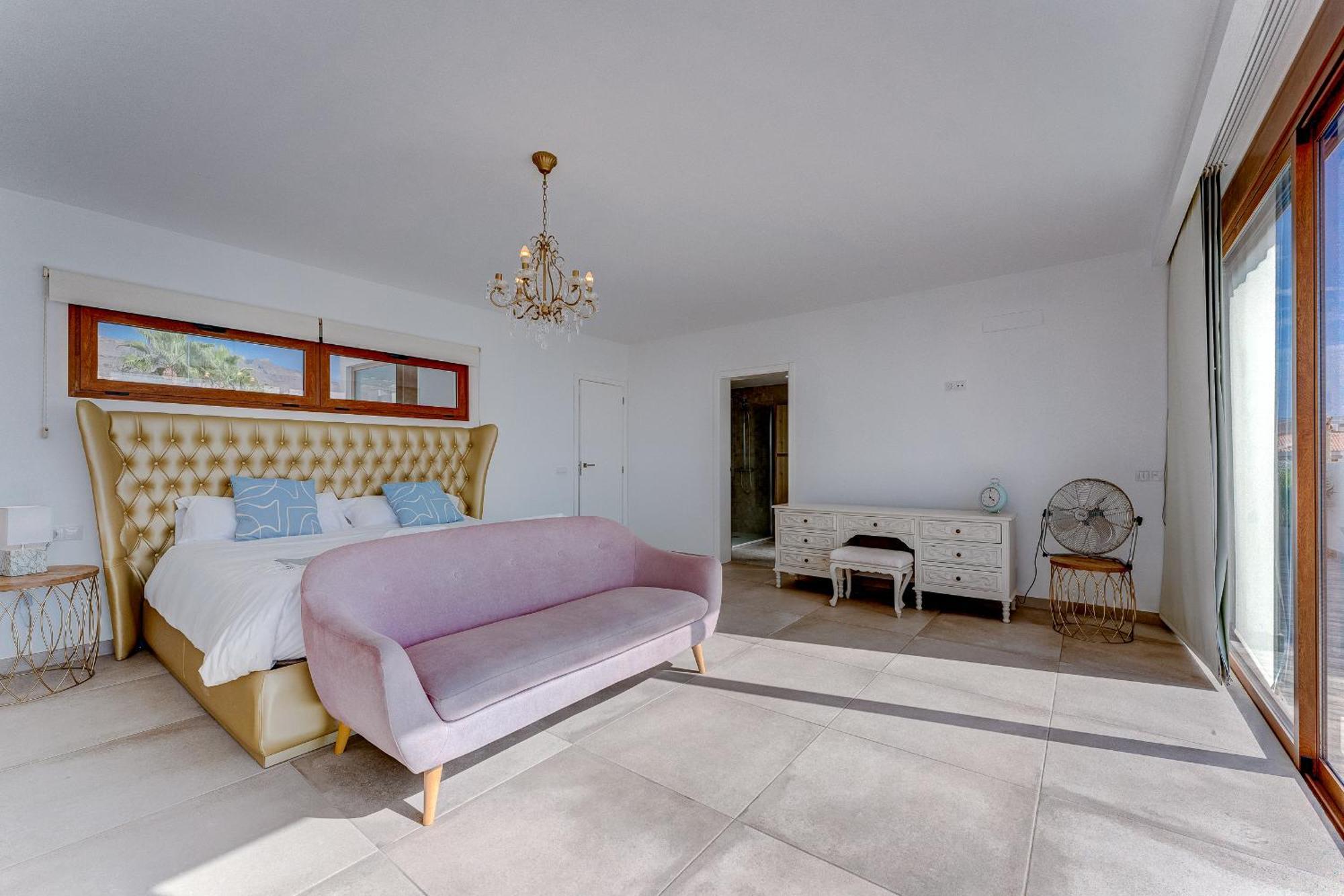 Fabulous Contemporary 5 Bedroom Villa With Private Heated Pool, Sleeps Max 13 Callao Salvaje Esterno foto