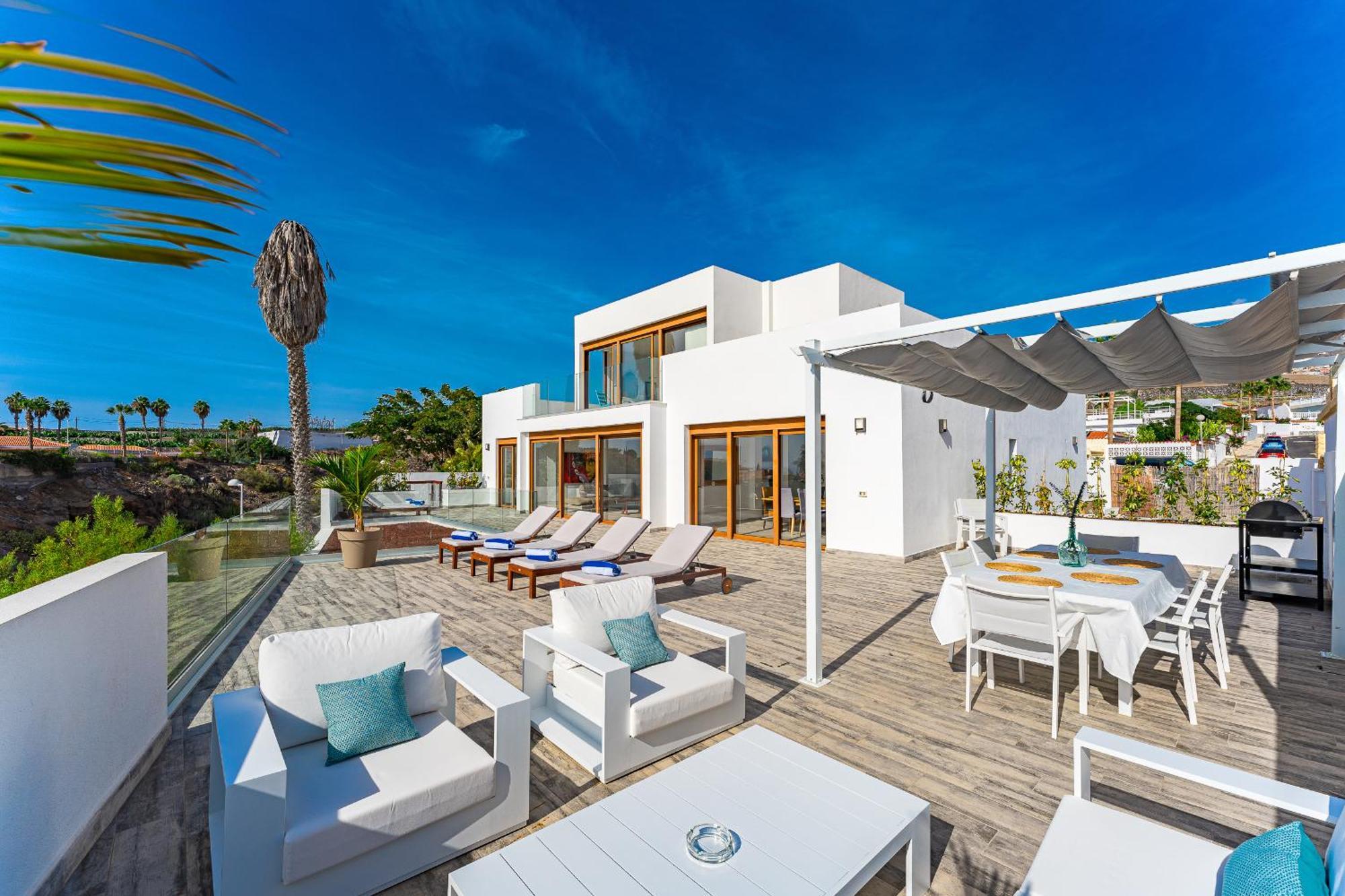 Fabulous Contemporary 5 Bedroom Villa With Private Heated Pool, Sleeps Max 13 Callao Salvaje Esterno foto