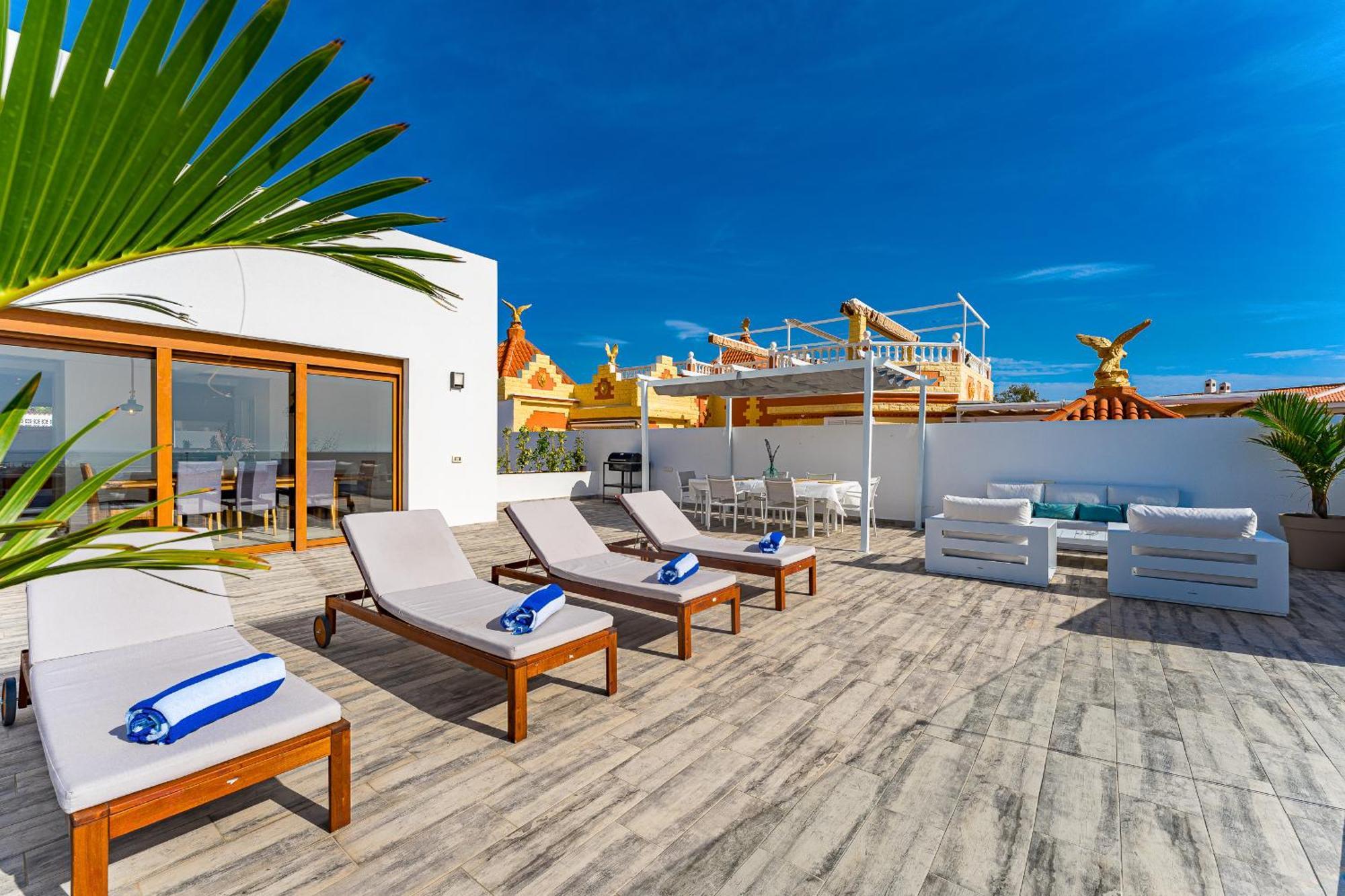 Fabulous Contemporary 5 Bedroom Villa With Private Heated Pool, Sleeps Max 13 Callao Salvaje Esterno foto